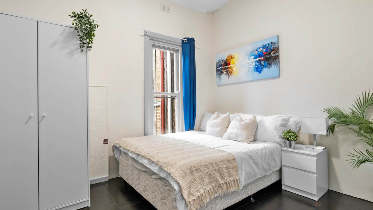 Furnished room in a share house