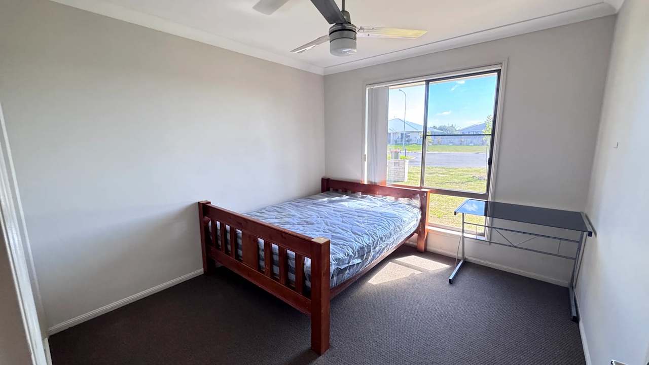 Room in a share house