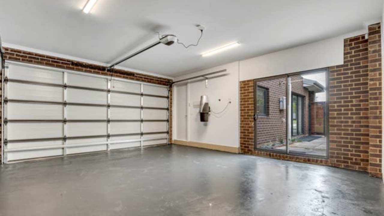 Whole property with 3 rooms for rent