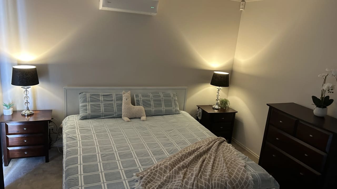 Room in a share house