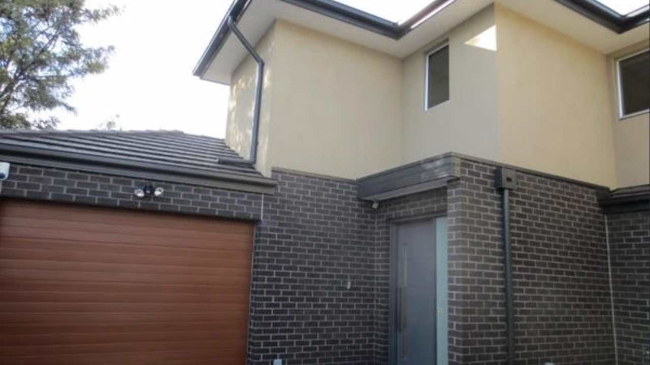 Unfurnished room with own bathroom