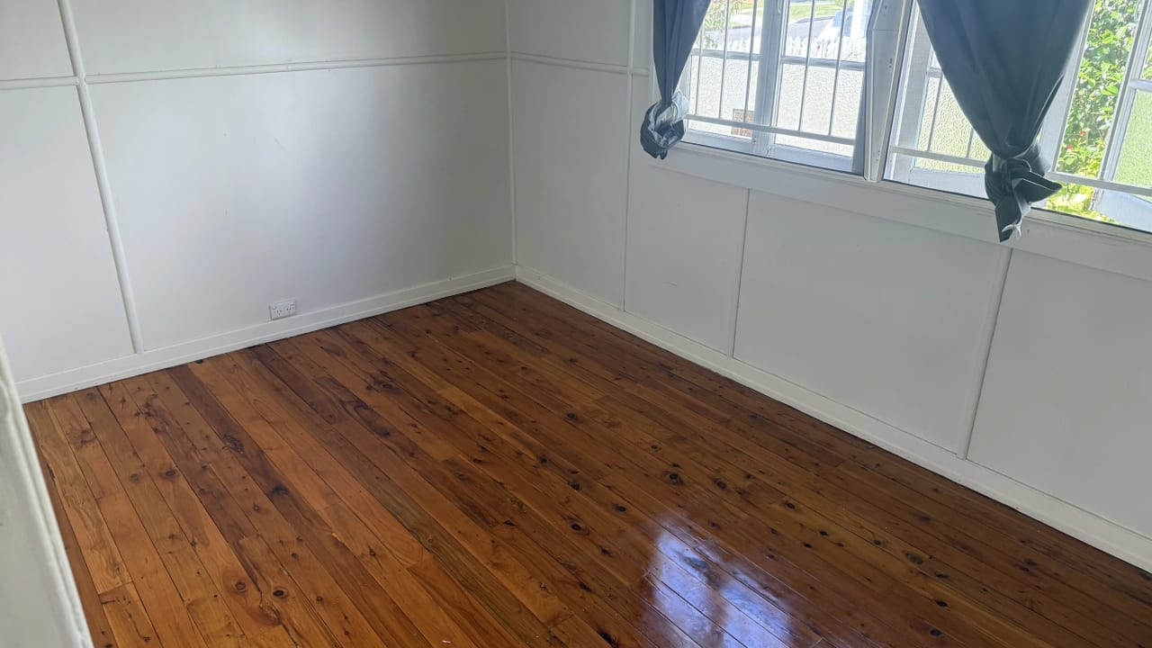 Unfurnished room in a share house