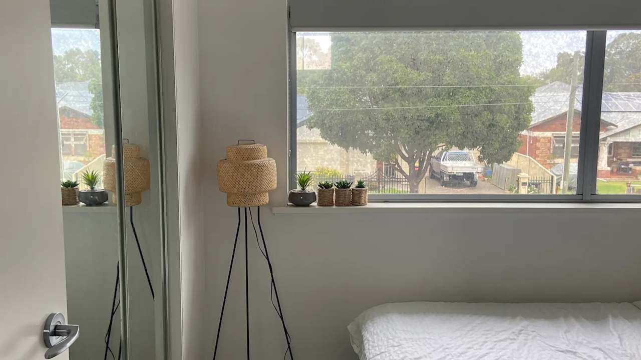 Room in a share house