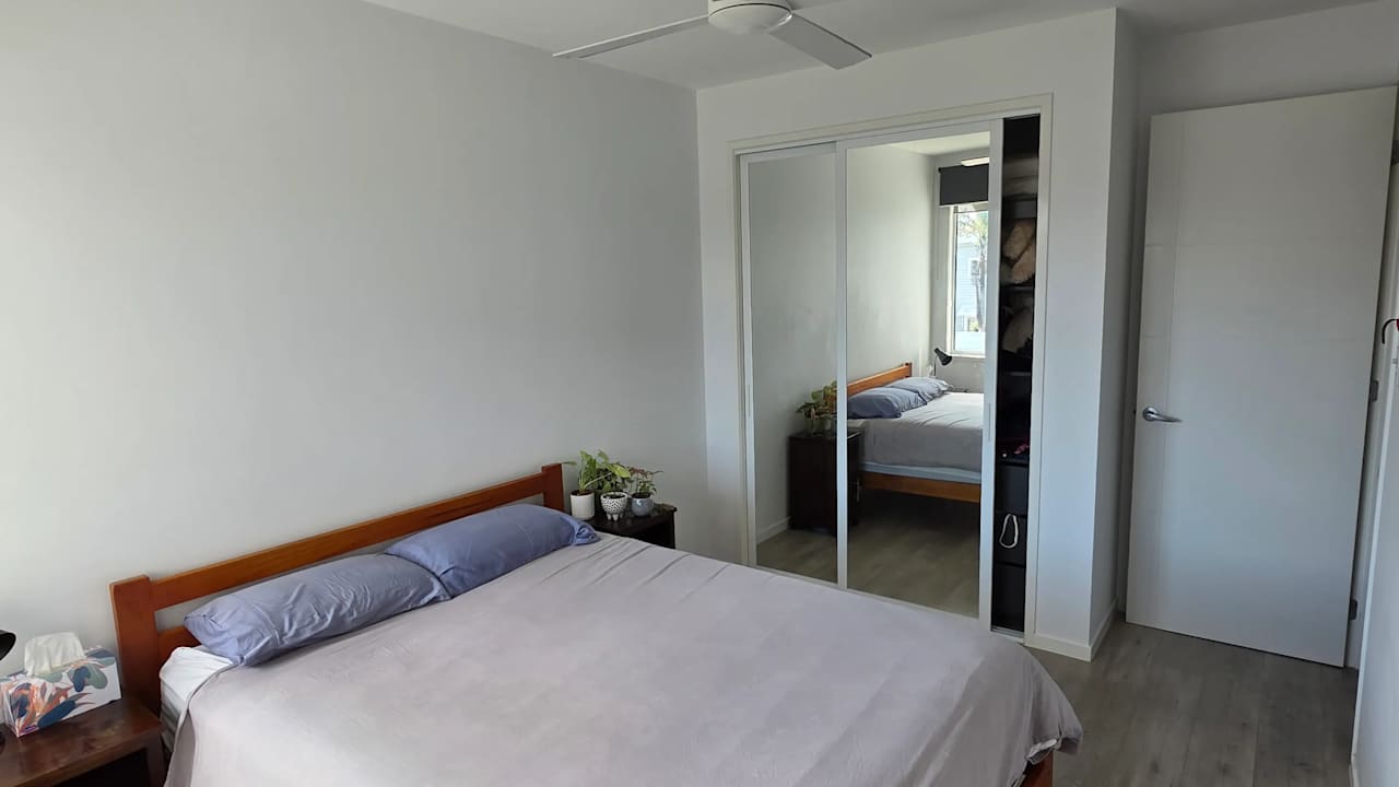 Furnished room in a share house