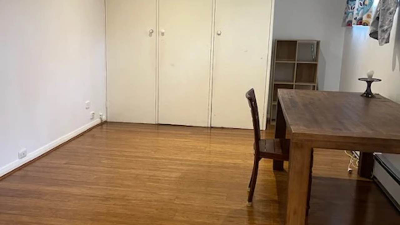 Room in a share house
