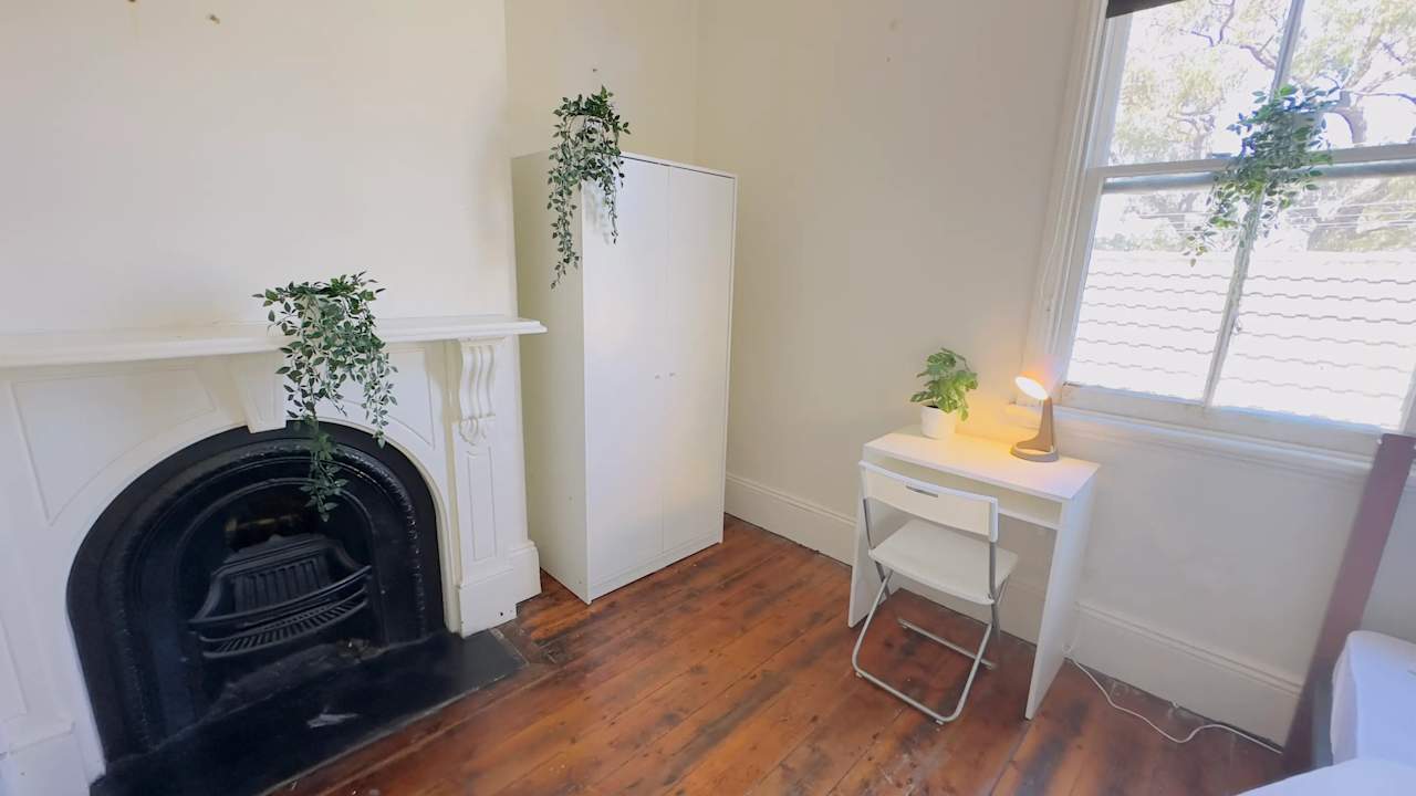 Furnished room in a share house