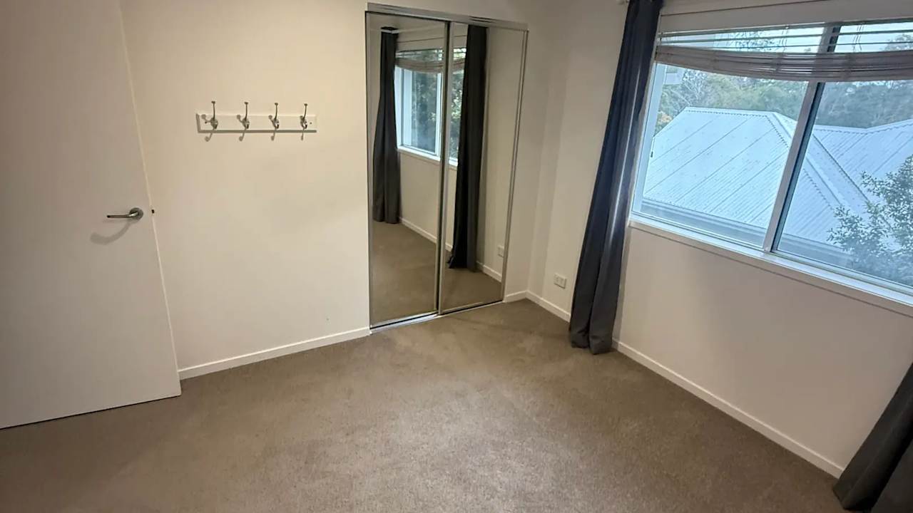 Unfurnished room in a share house