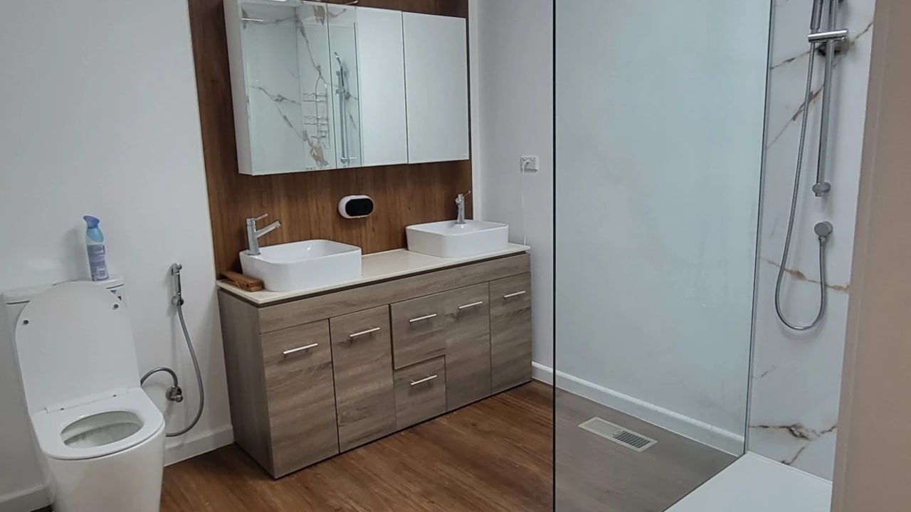 Whole property with 2 rooms for rent