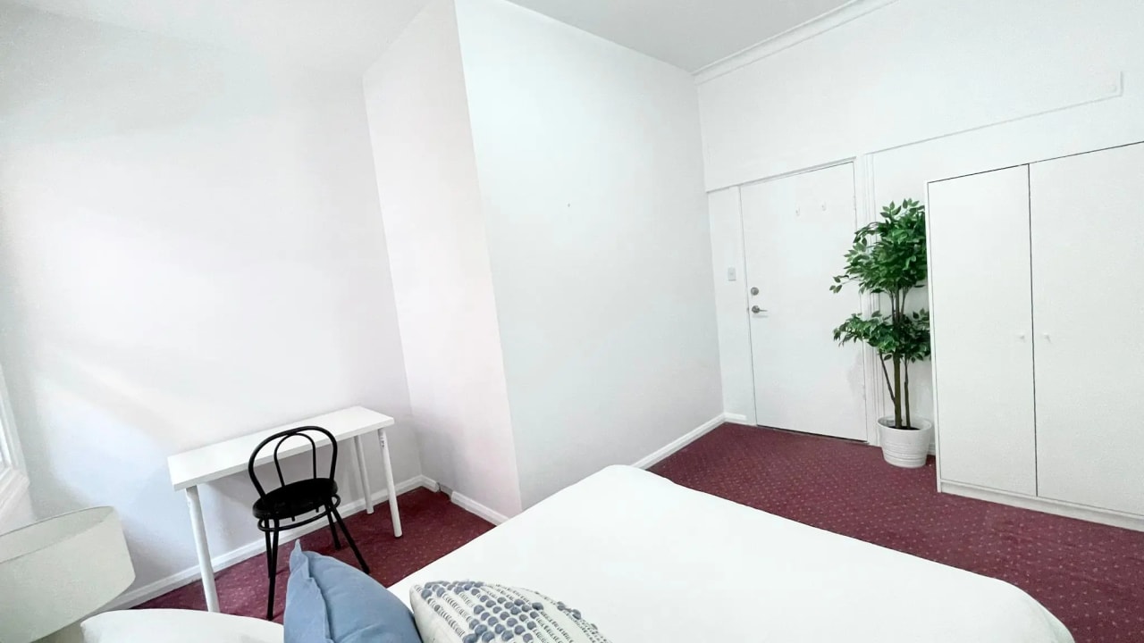 Room in a share house