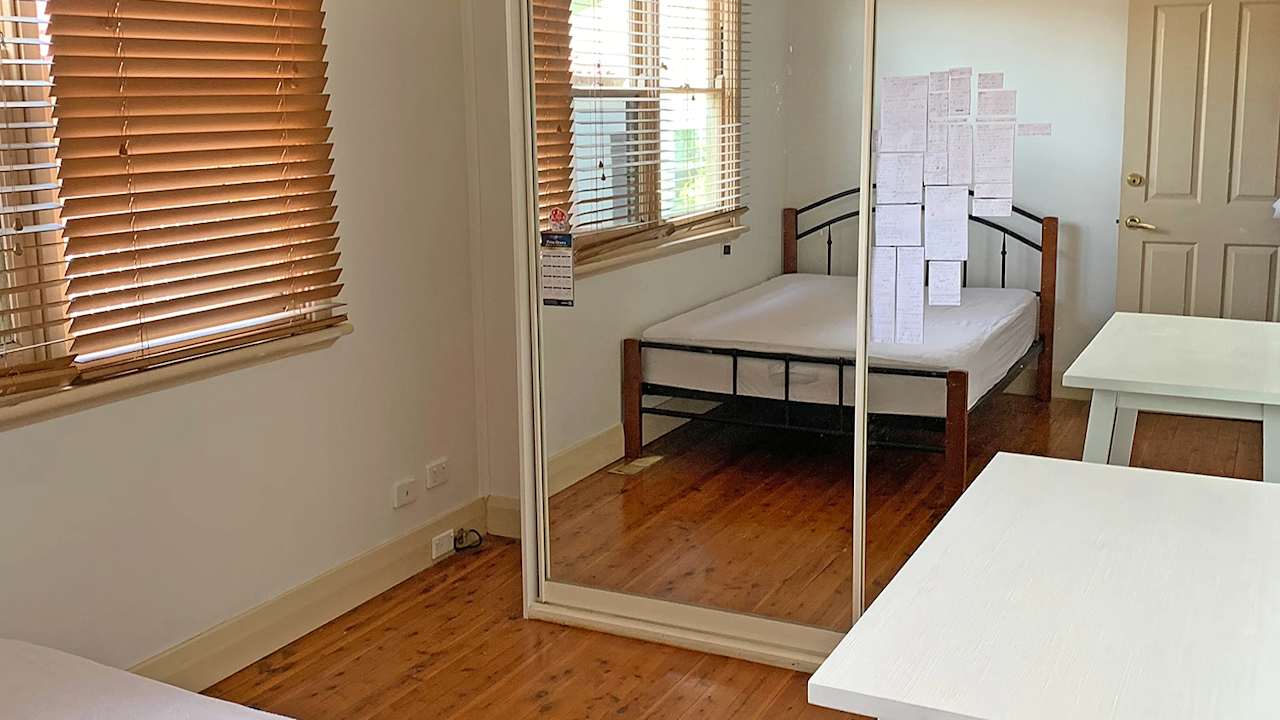 Furnished room in a share house