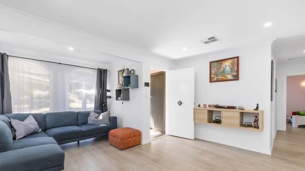 Whole property with 3 rooms for rent
