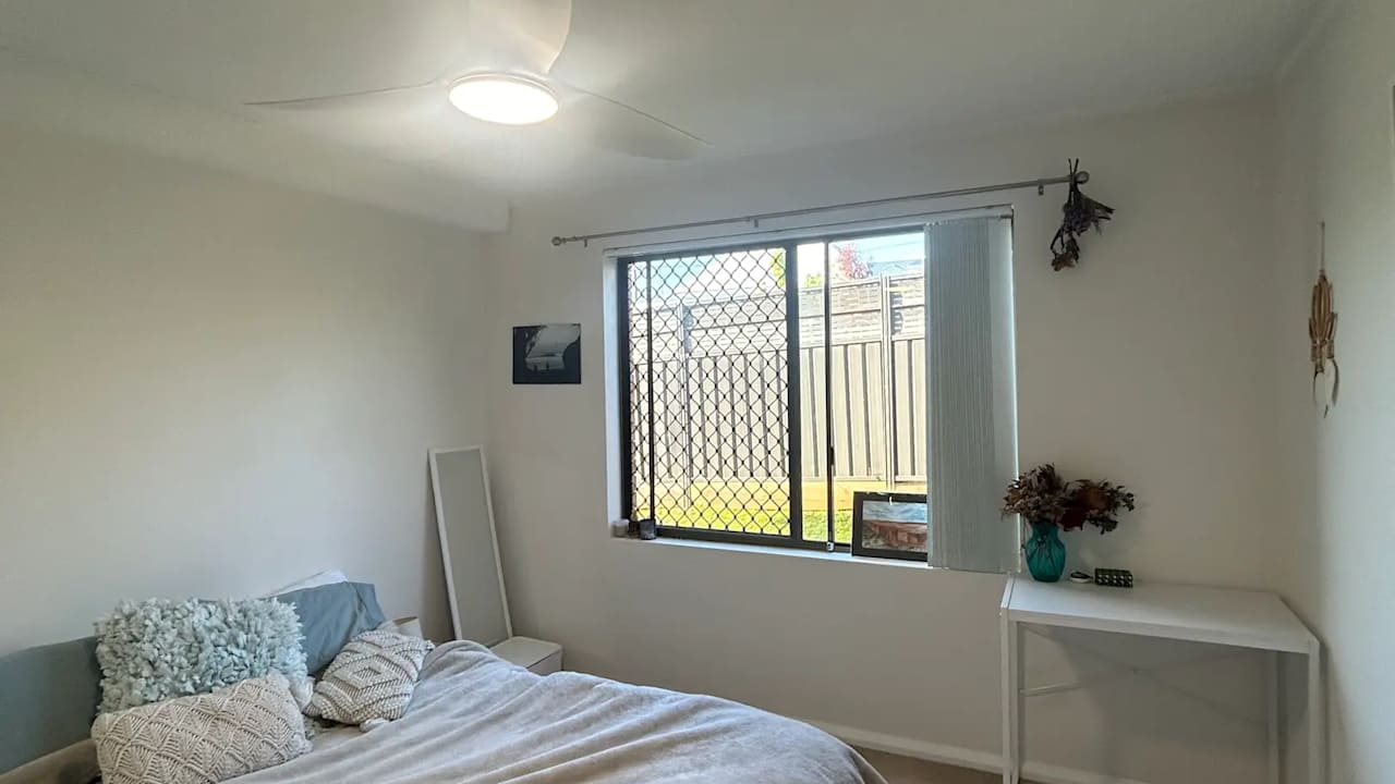Unfurnished room in a flatshare