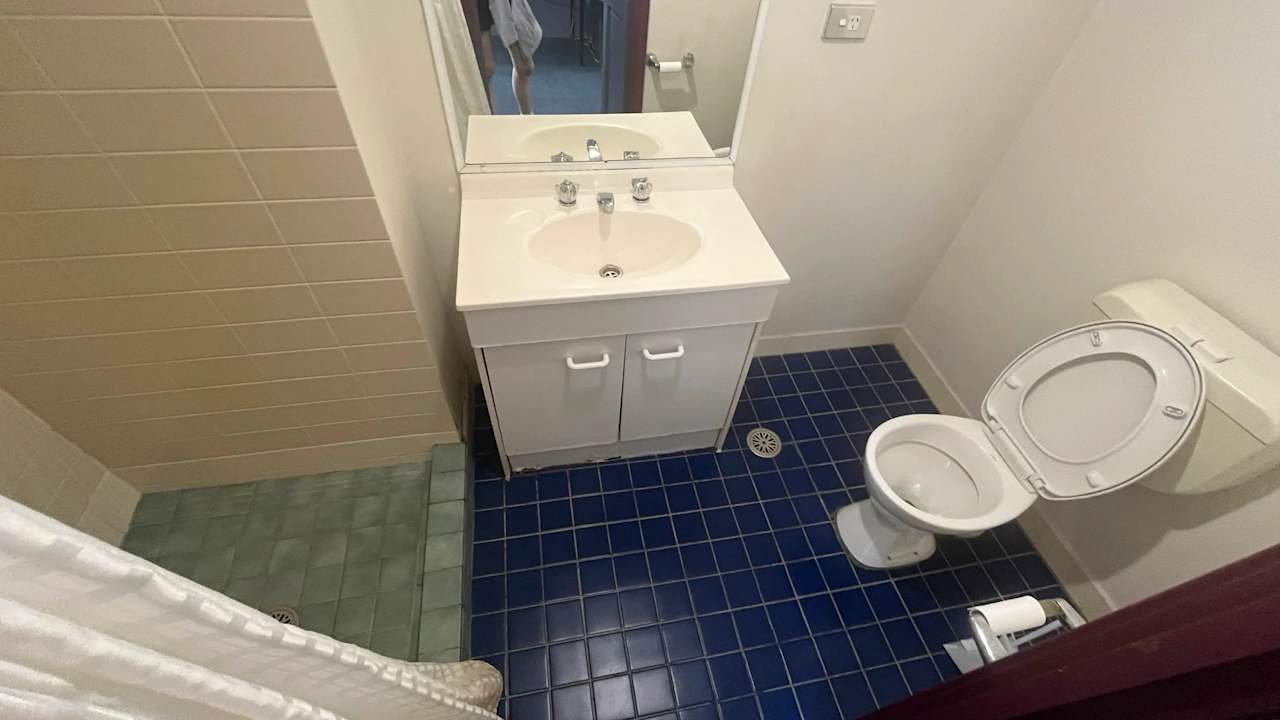 Furnished room studio flat for rent