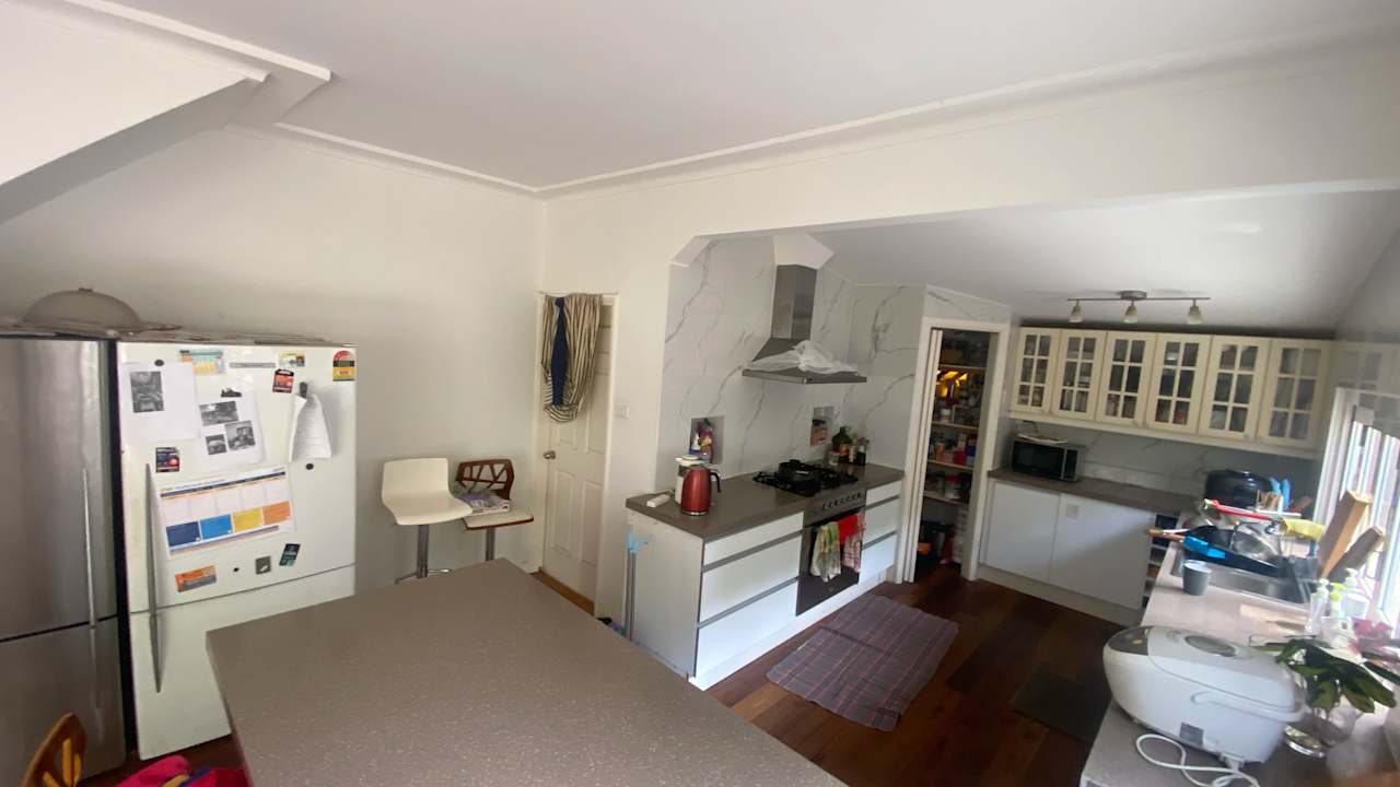 Room in a share house
