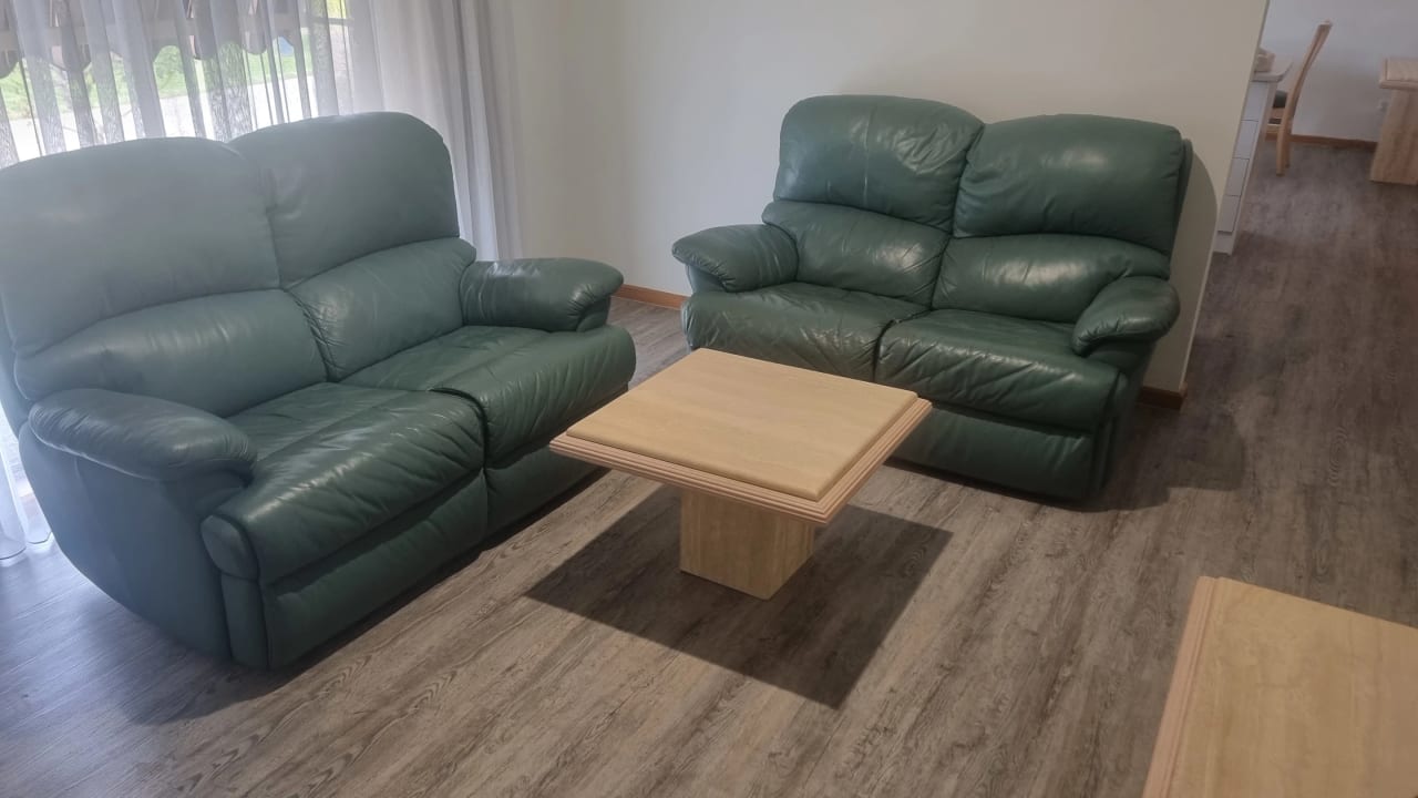 Whole property with 2 rooms for rent