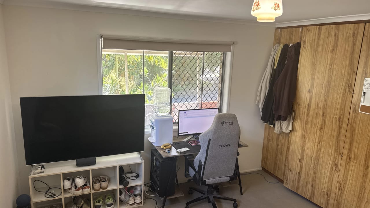 Room in a share house