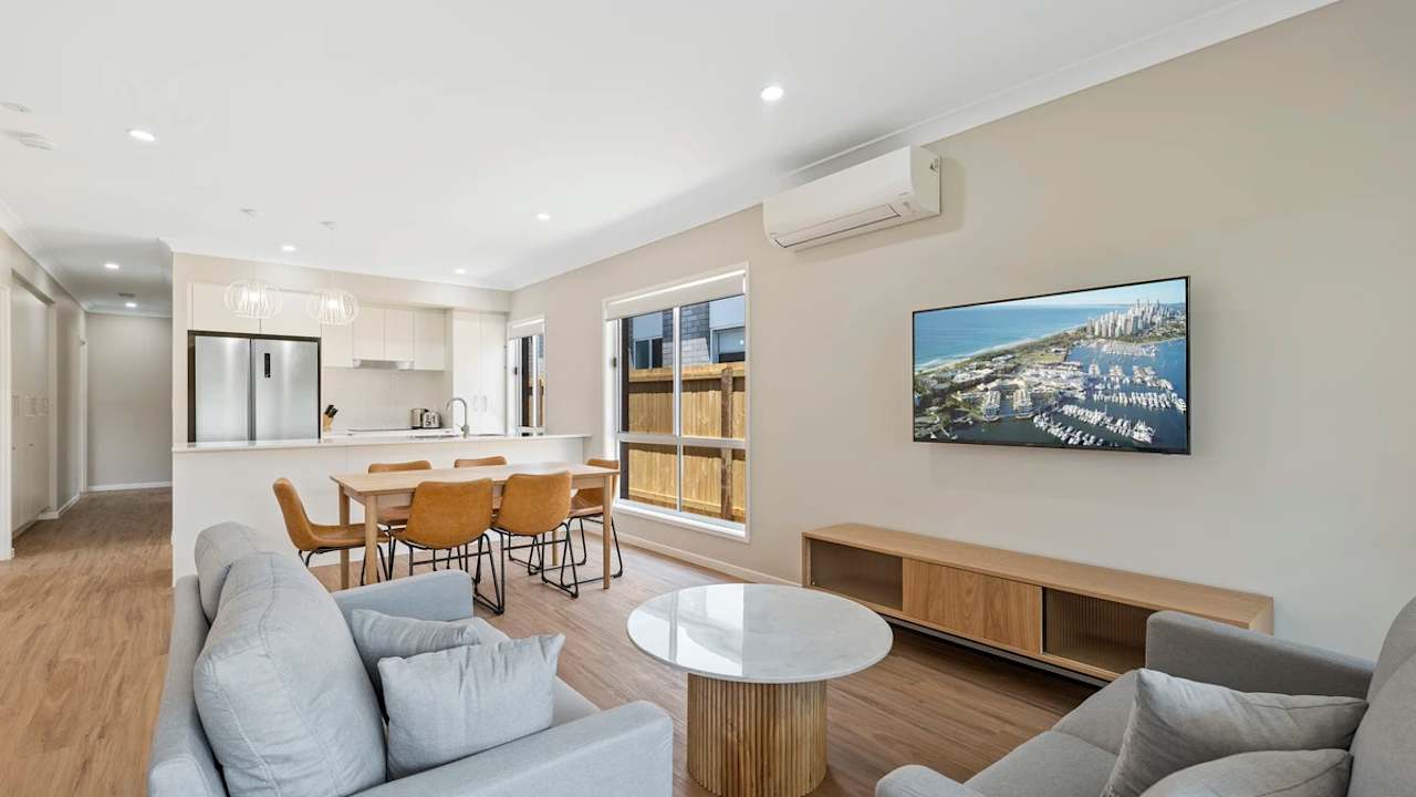 Furnished room with ensuite in a share house