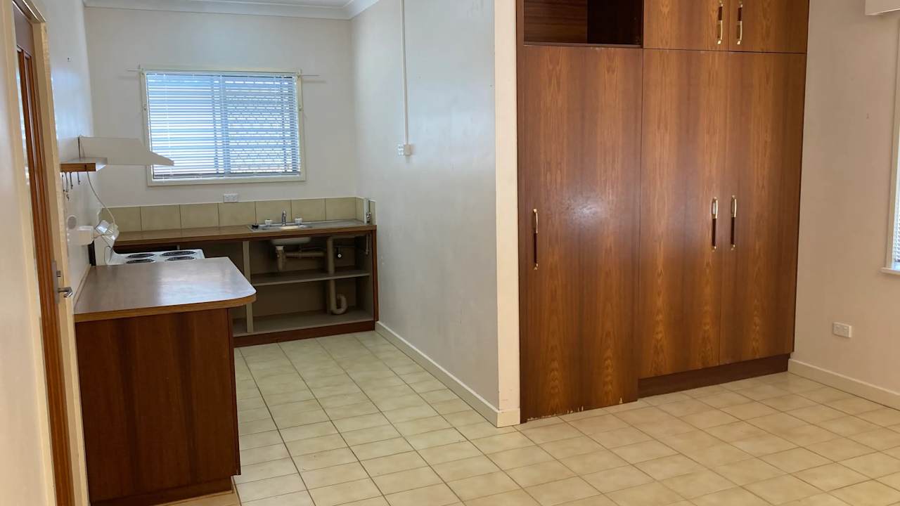Unfurnished room granny flat for rent