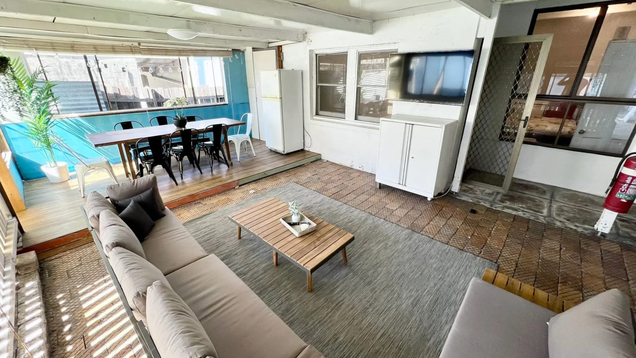 Room in a share house