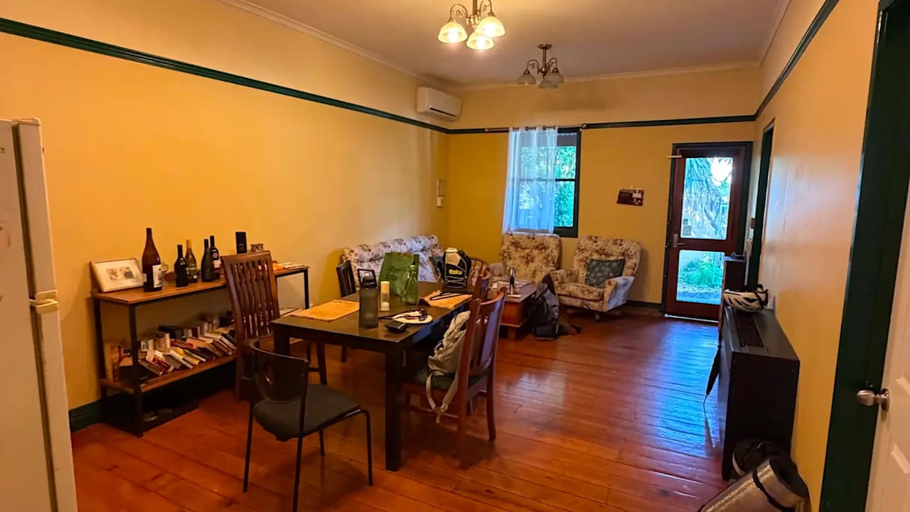 Room in a share house