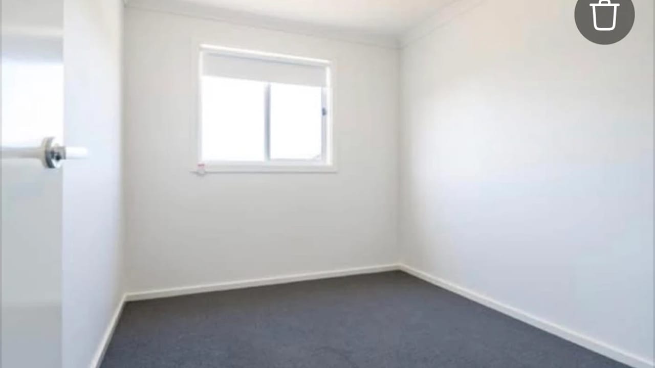 Room in a share house