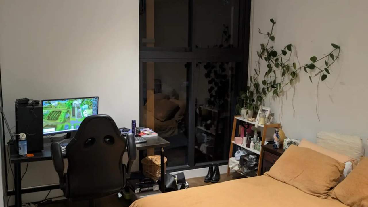 Room with ensuite in a share house