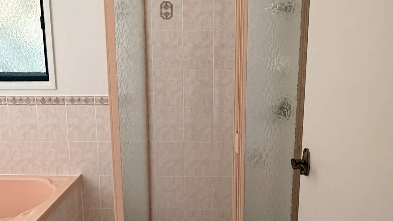 Room in a share house