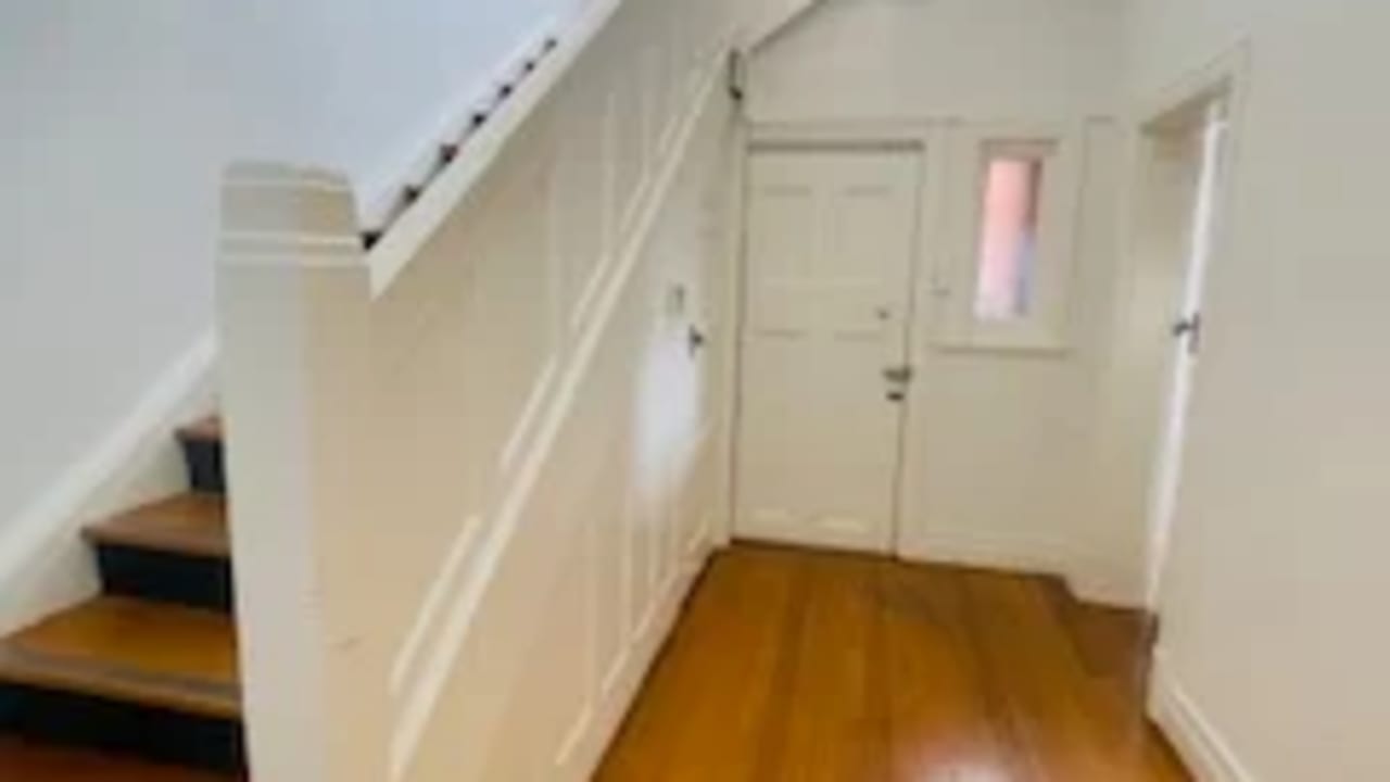 Room in a share house