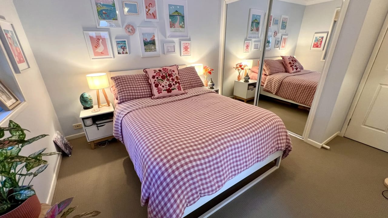 Room in a share house