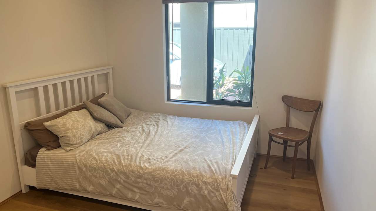 Unfurnished room in a share house