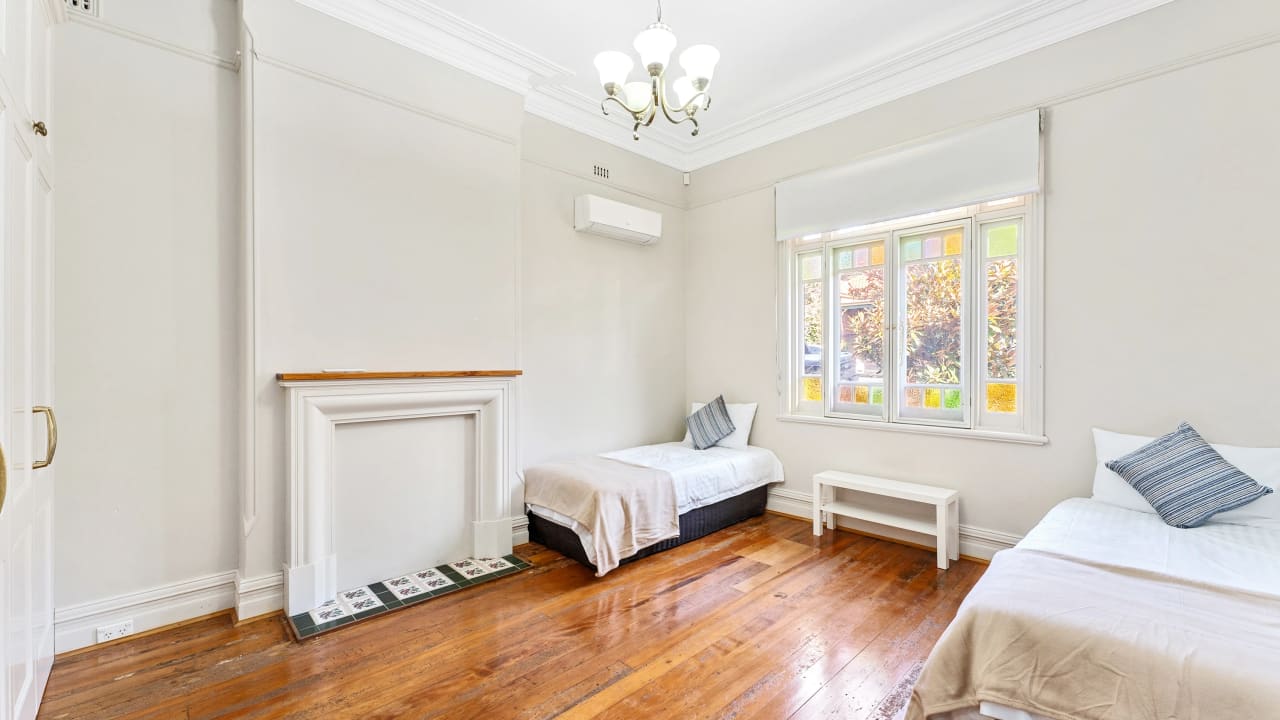 Furnished room in a share house