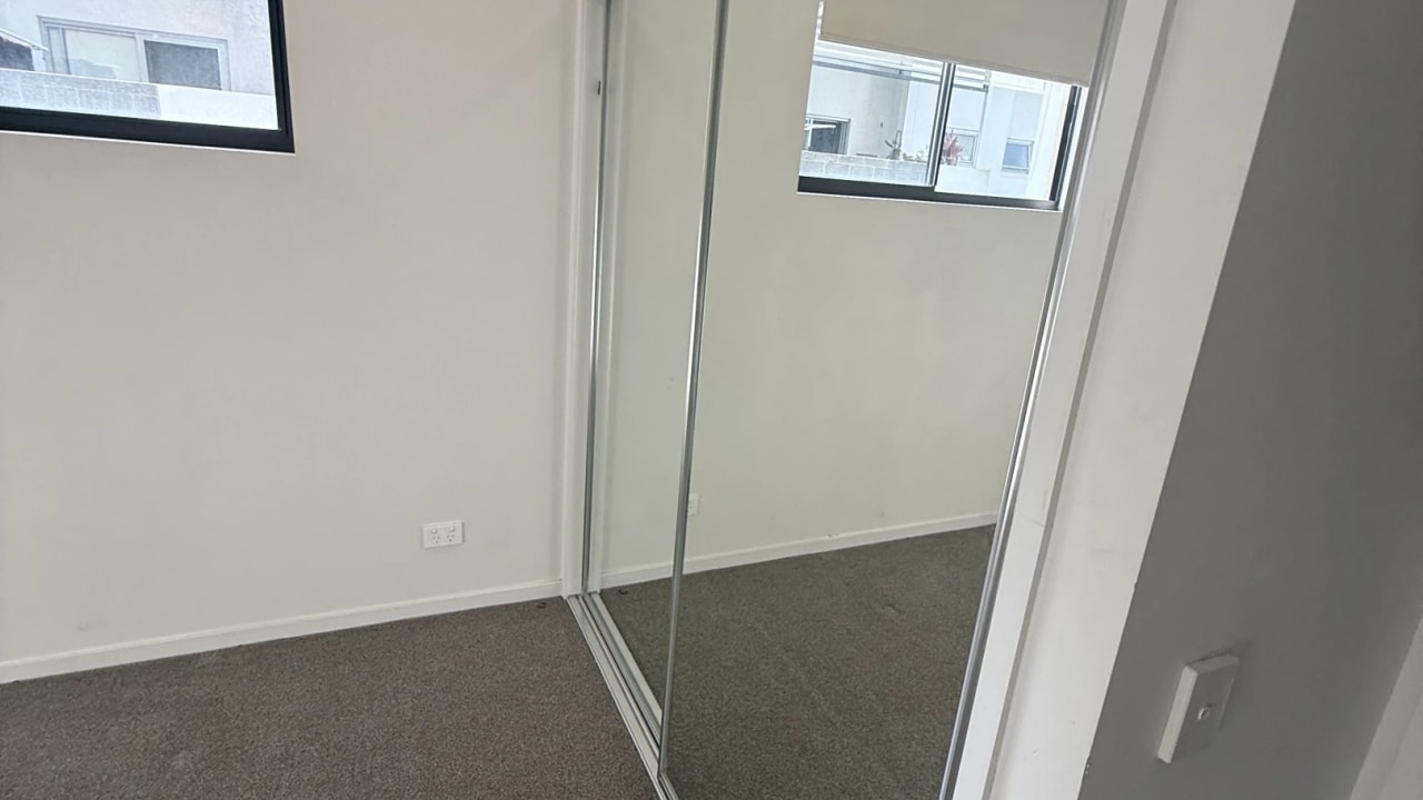 Unfurnished room with own bathroom