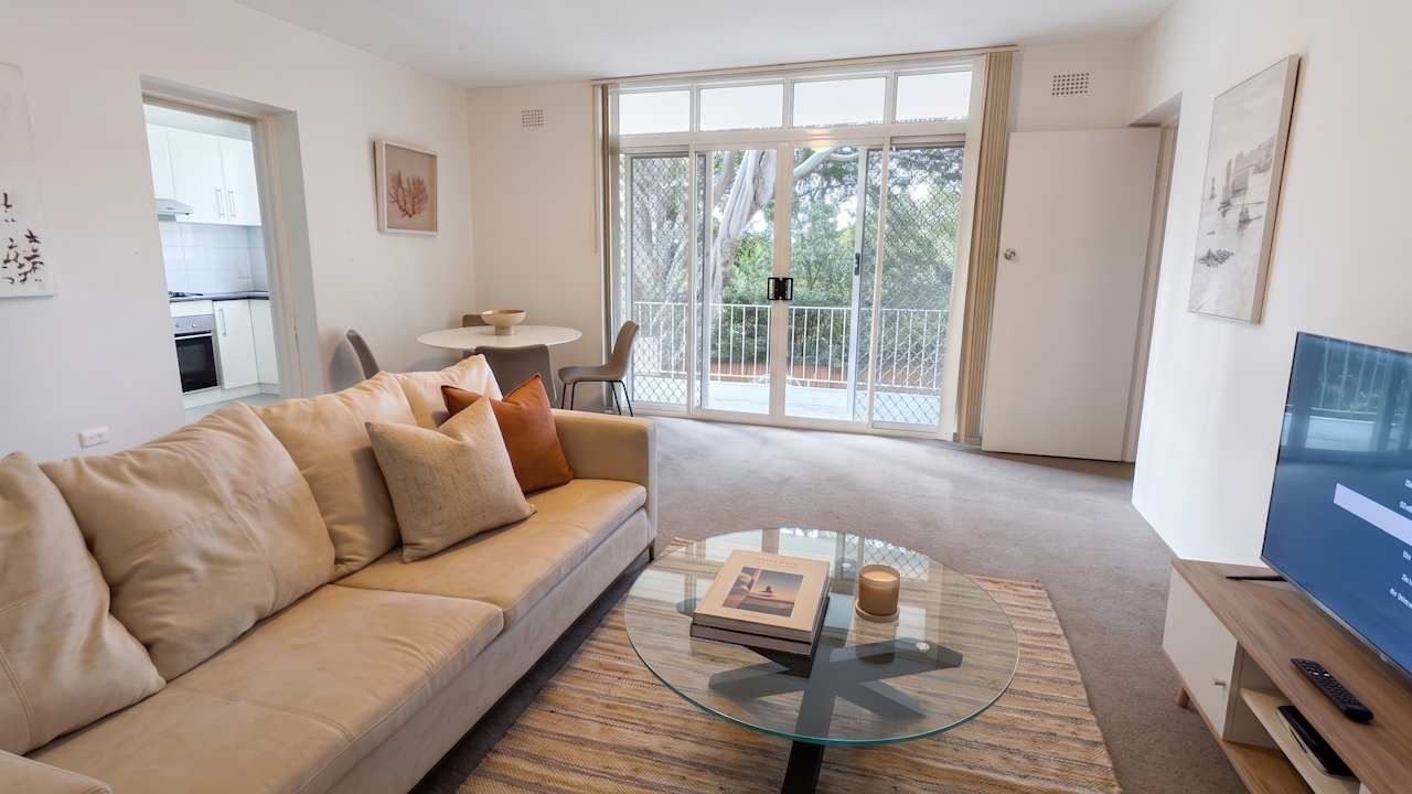 Furnished room in a share house
