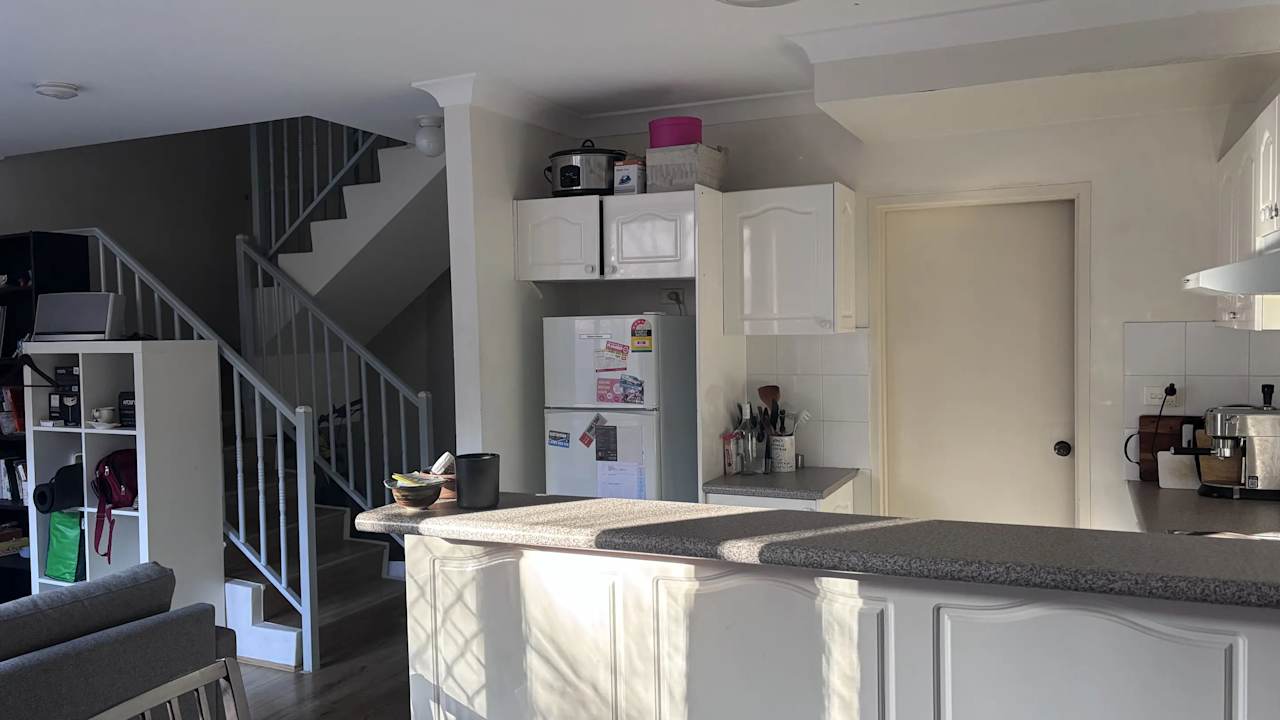 Unfurnished room in a flatshare