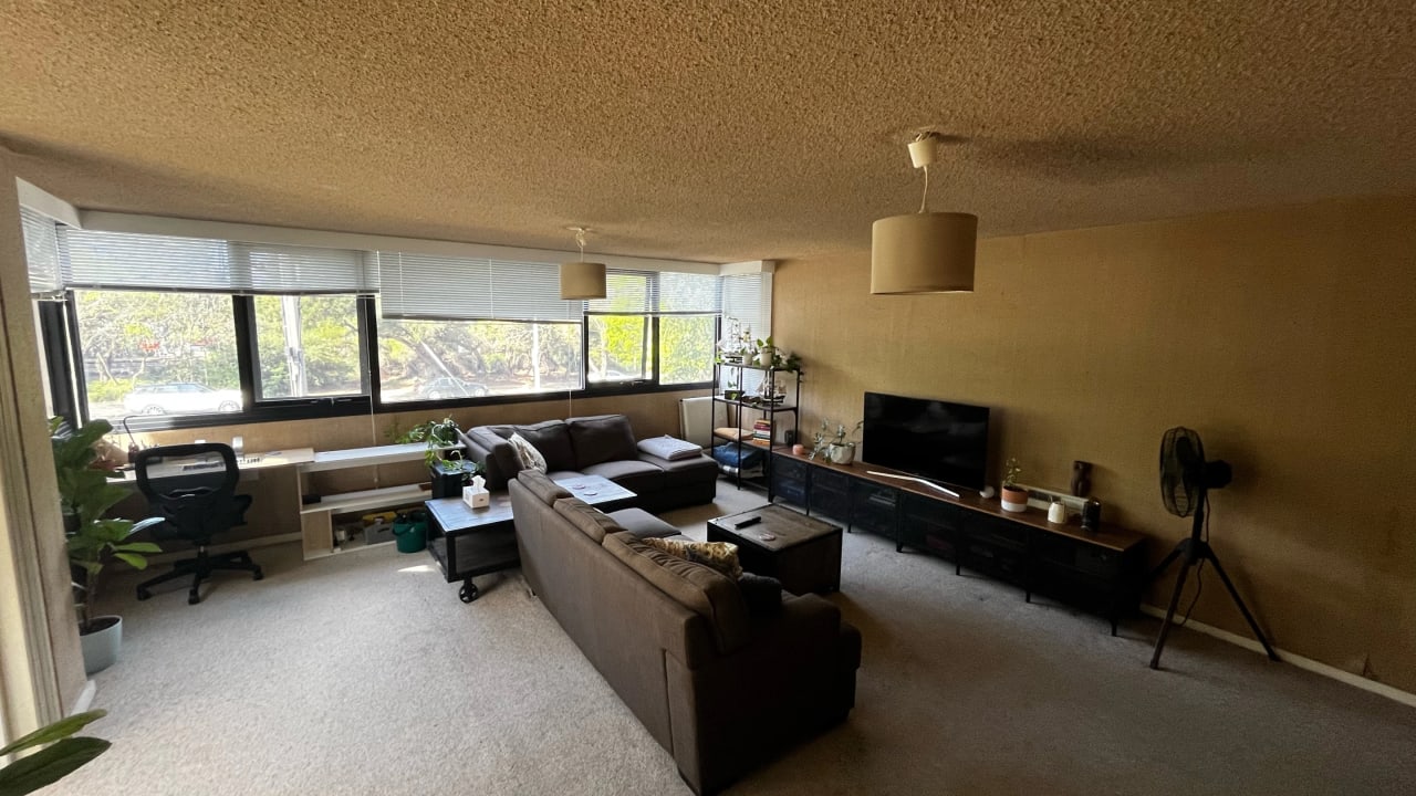 Furnished room in a flatshare
