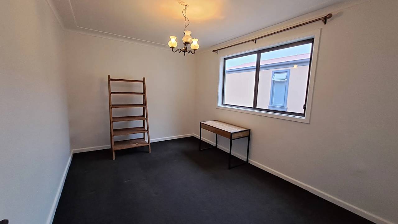 Room in a share house