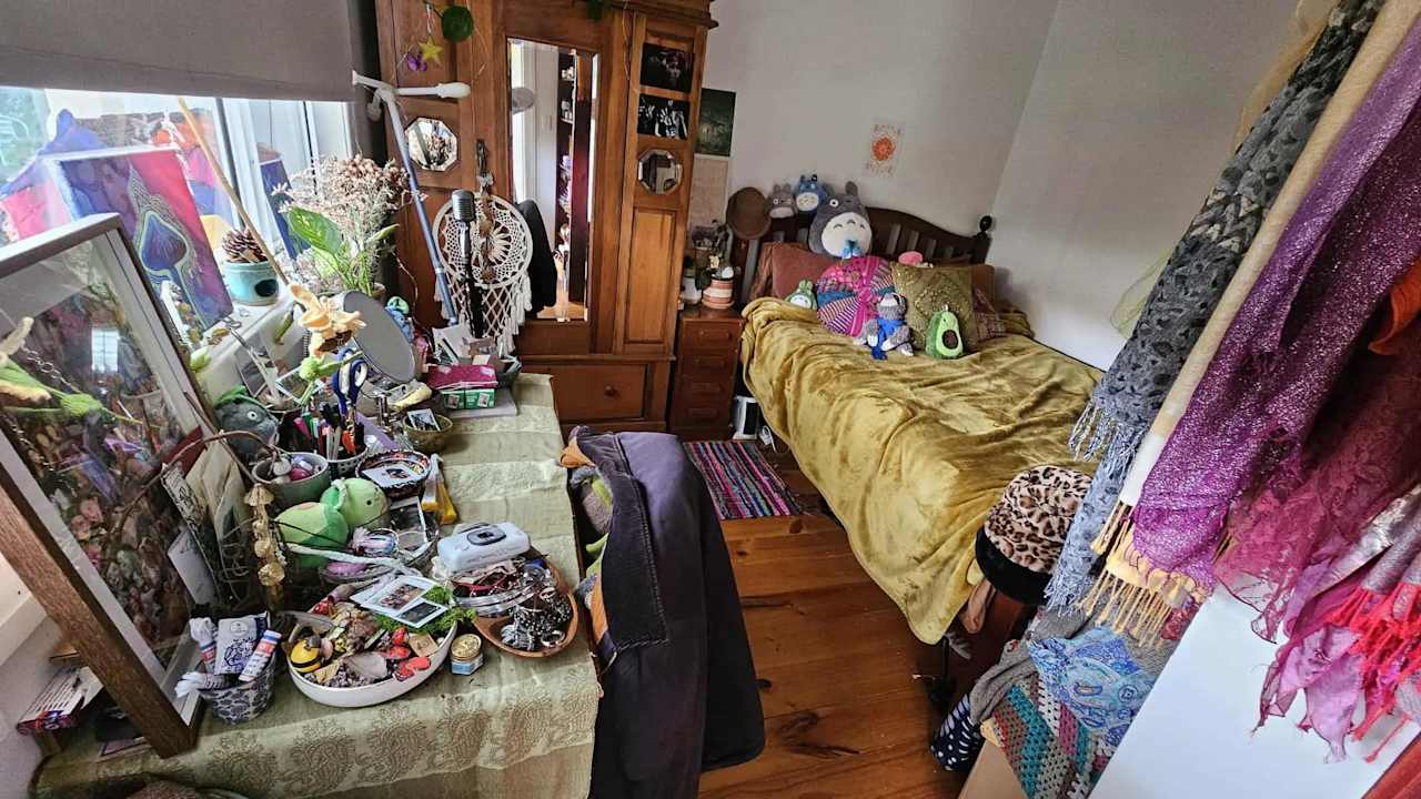 Unfurnished room in a share house