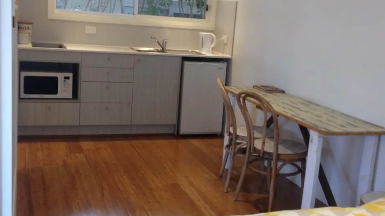 Furnished room studio flat for rent