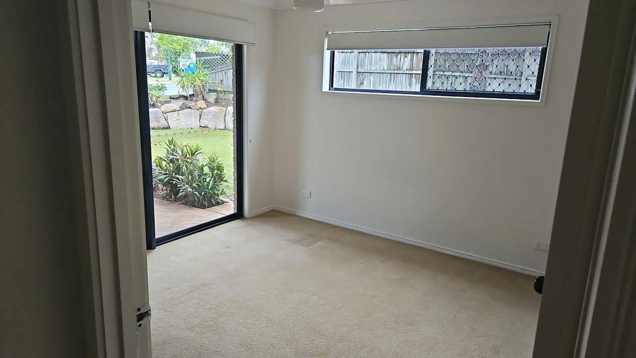 Unfurnished room in a share house