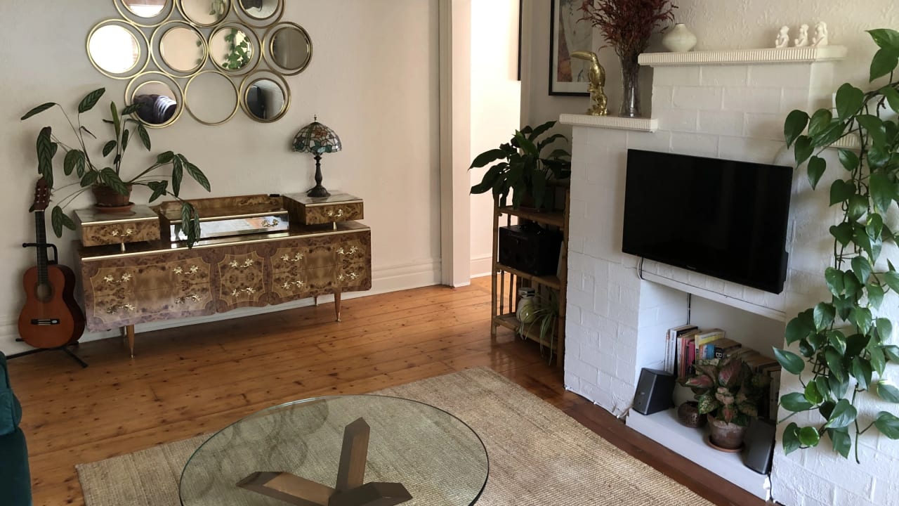 Furnished room in a share house
