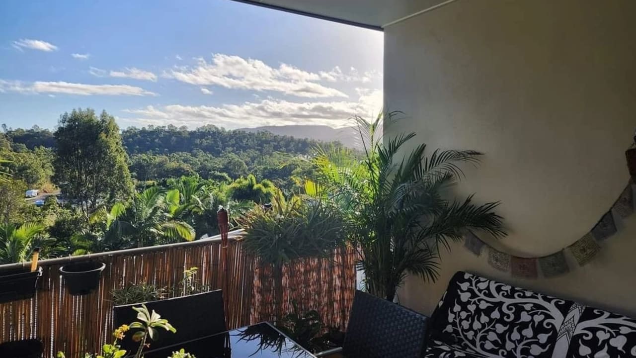 Furnished room with ensuite in a flatshare