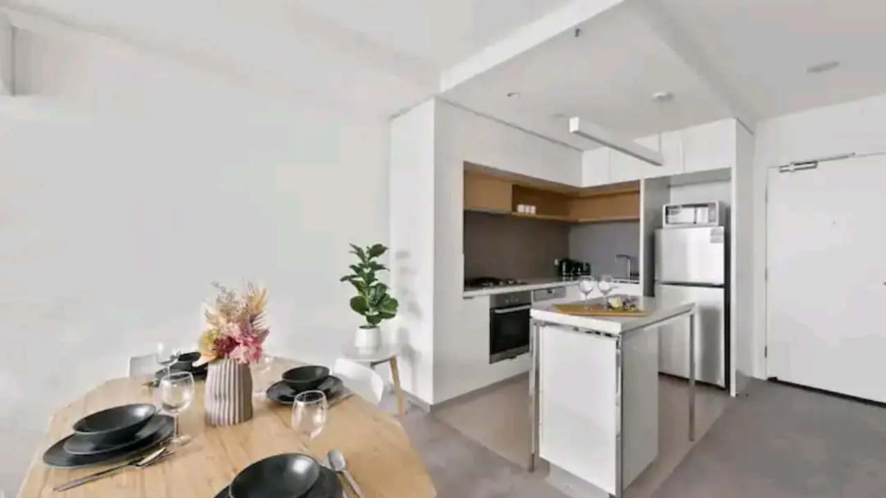 Furnished room in a flatshare
