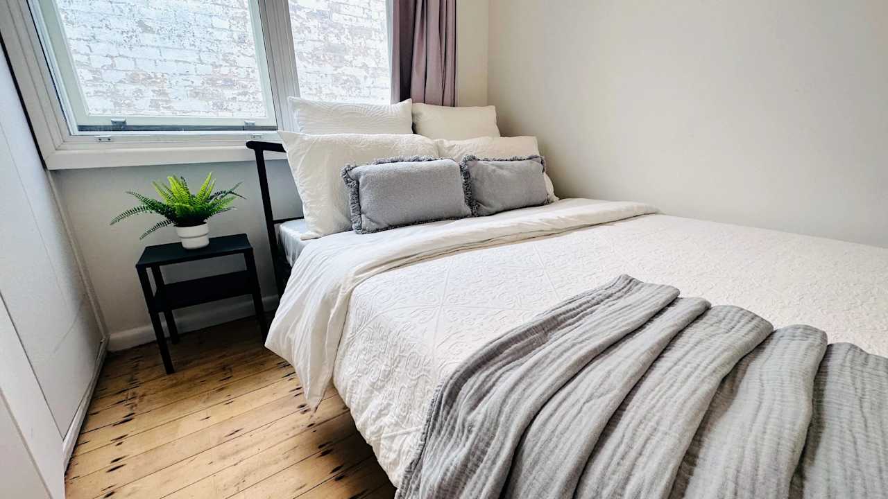 Furnished room in a share house