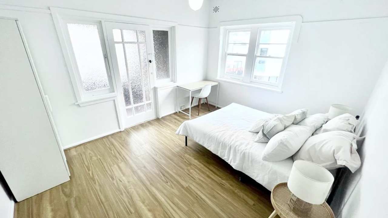 Room in a share house