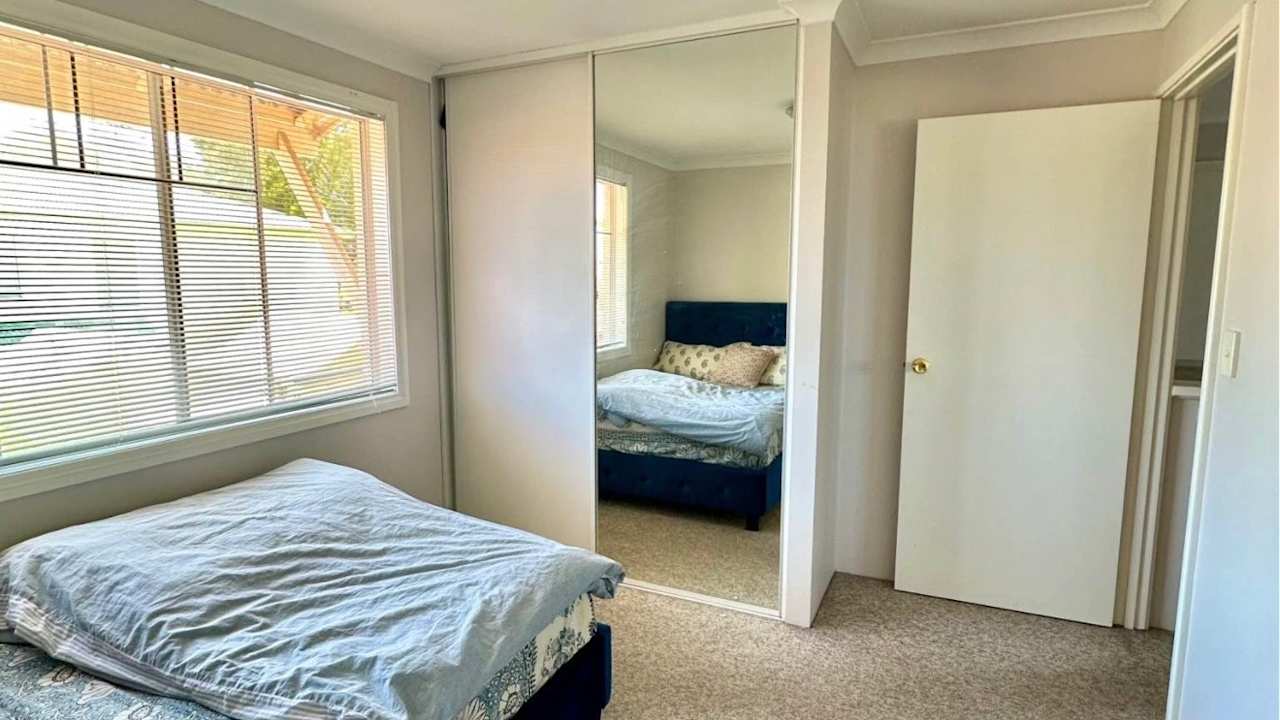 Furnished room in a share house