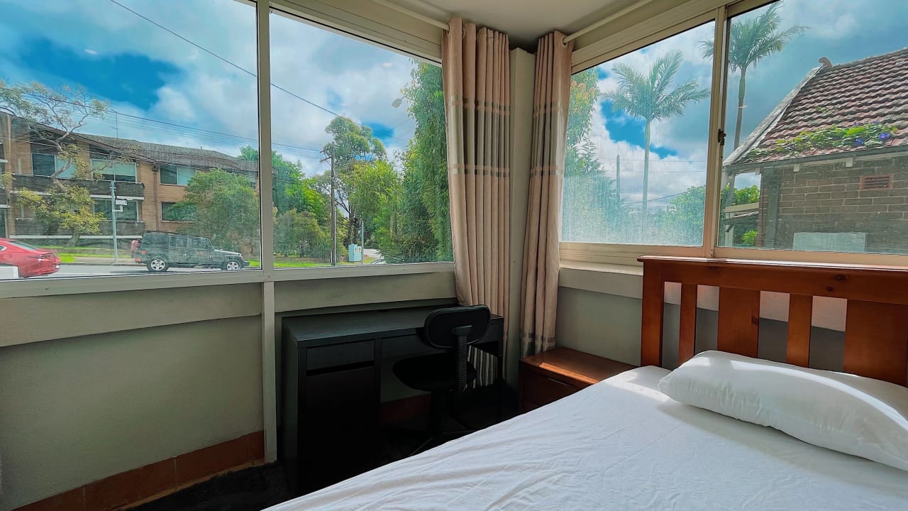 Furnished room in a share house