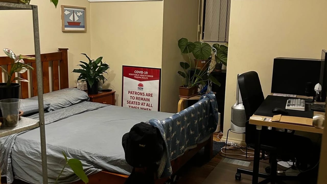 Unfurnished room in a share house