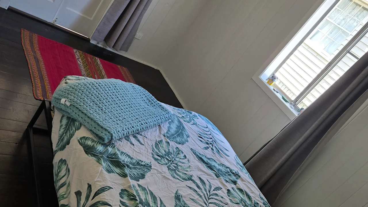 Room in a share house