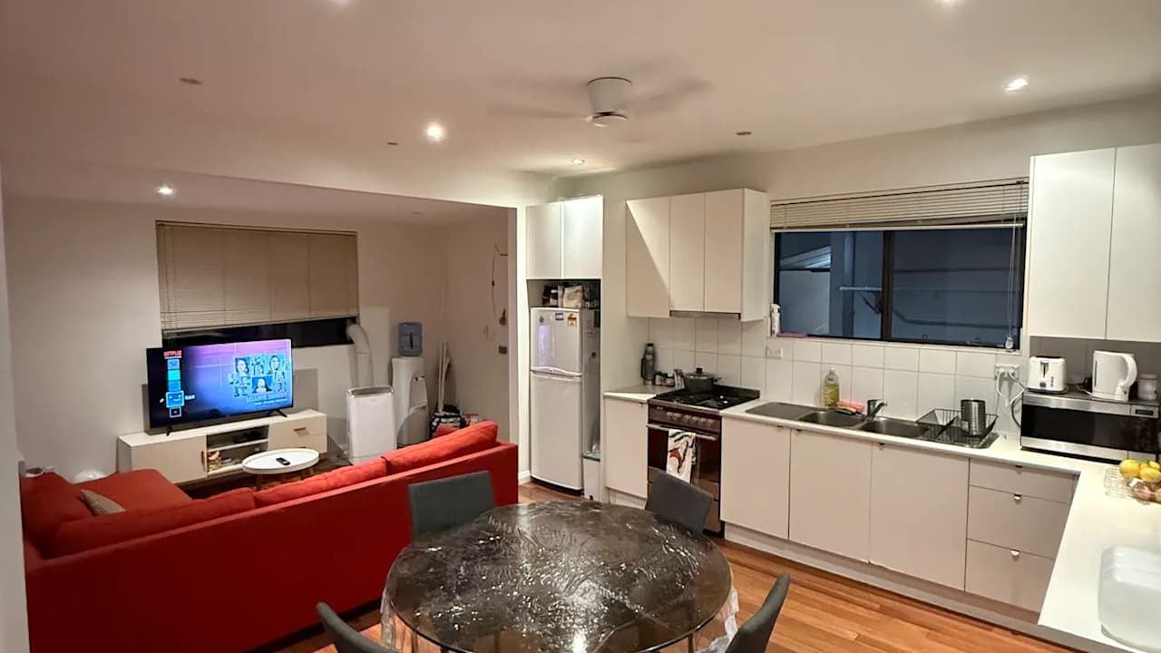 Furnished room in a share house