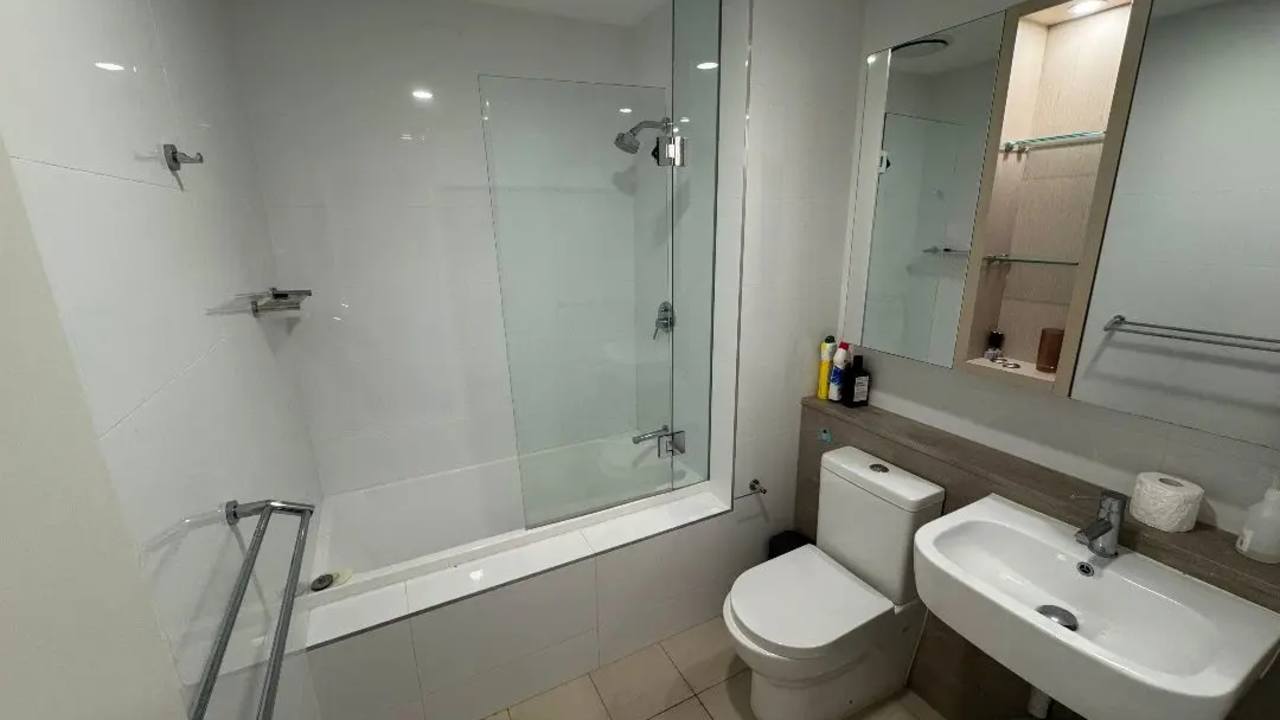 Furnished room with own bathroom